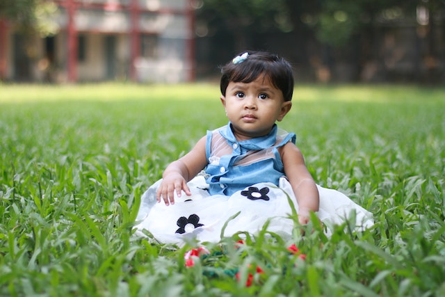 baby jewellery safety while playing